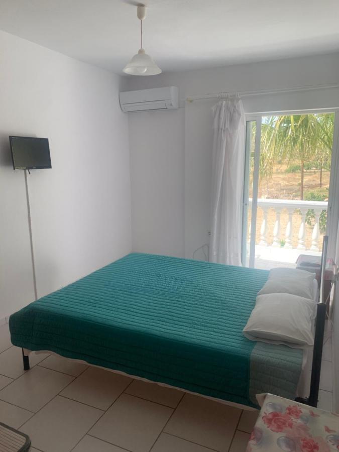 Two Palm Trees Apartment Adamantas  Ngoại thất bức ảnh