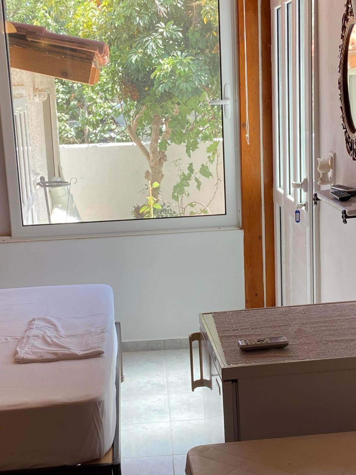 Two Palm Trees Apartment Adamantas  Ngoại thất bức ảnh